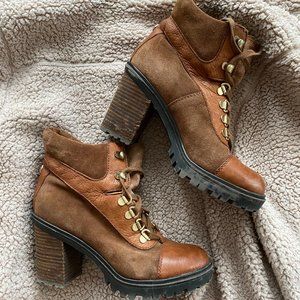 Chunky heel leather booties